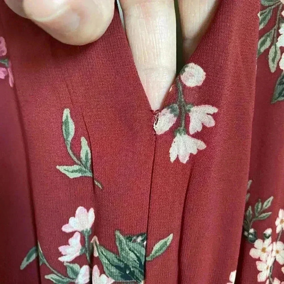 TORRID Red Floral Cold Shoulder Chiffon Wrap Dress - Picture 11 of 16